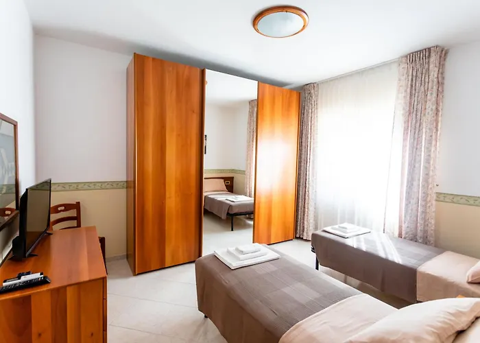 La Gialla Bed & Breakfast 4*